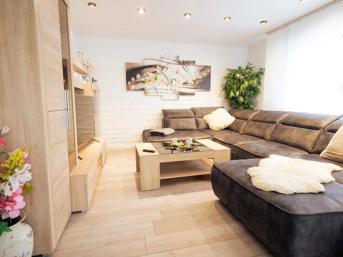 Truth Fuer 5 - King Size Betten, Kamin, Garten, Xxl Couch, Smart-Tv Dortmund Apartamento