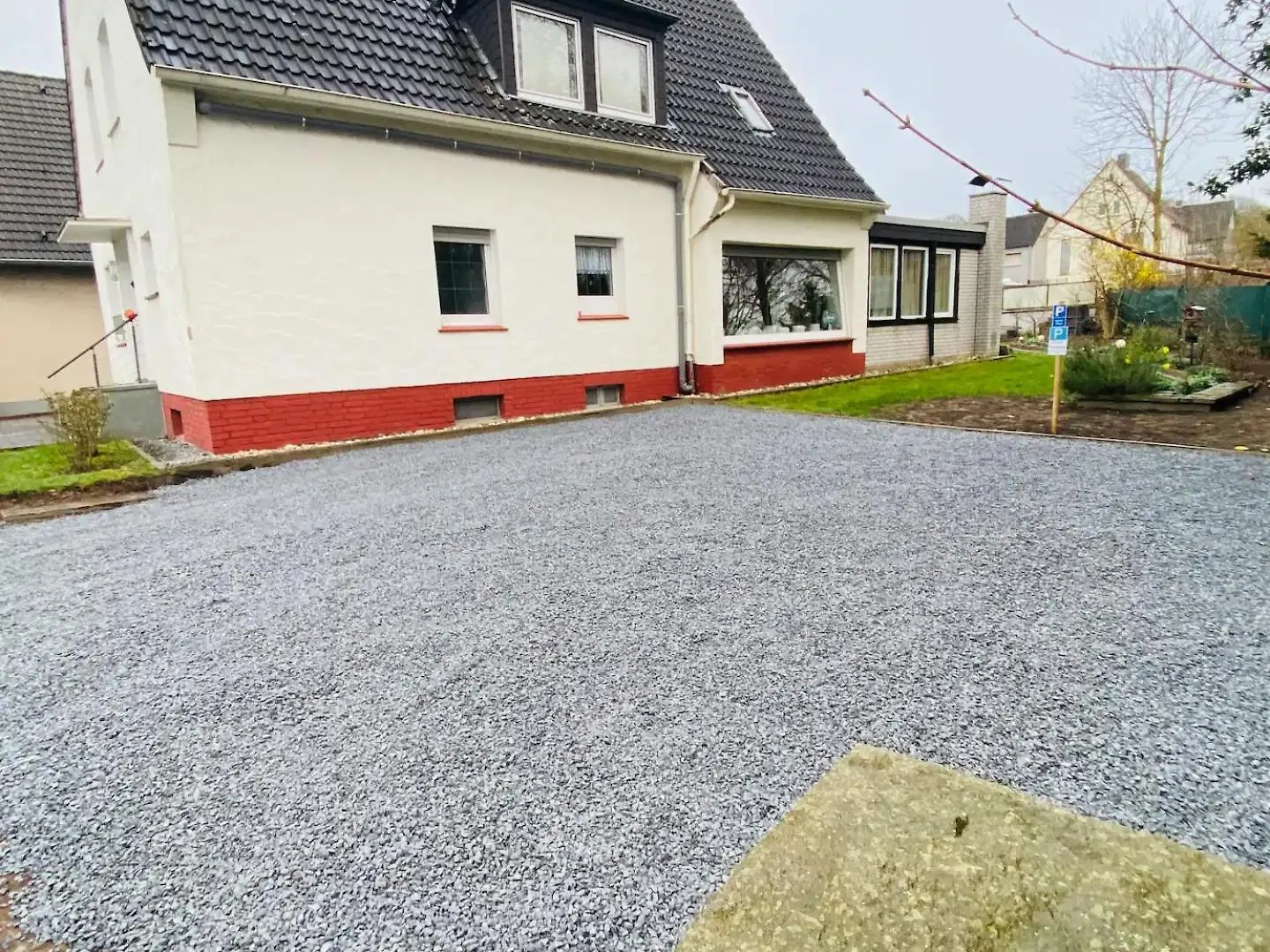 Truth Fuer 5 - King Size Betten, Kamin, Garten, Xxl Couch, Smart-Tv Dortmund Alemanha